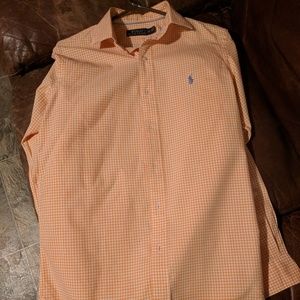 Polo Longsleeve button up.